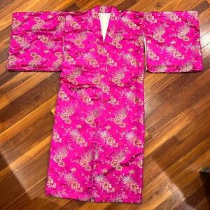 🌸 Stunning Pink Kimono Robe